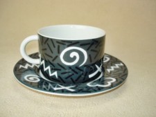 Tasse mit Untertasse Artwerk Ysenburg schwarz/ weiss modern