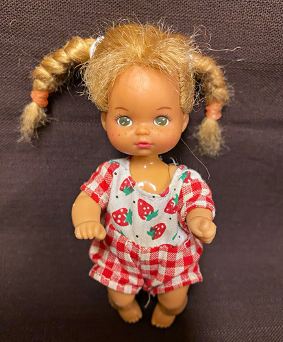 Barbie lil friends strawberry - friends,