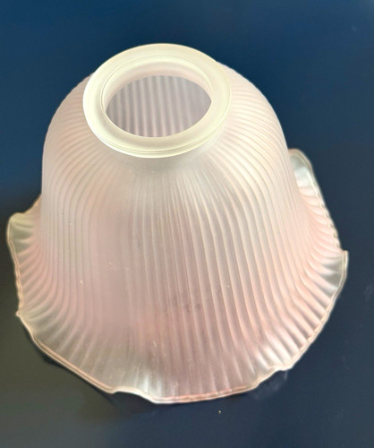 Geriffelter glas lampenschirm - geriffelter, glas-lampenschirm