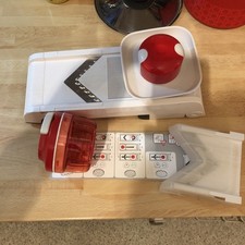 Tupperware Mando Chef Obst- und Gemüsehobel Reibe Zerkleinerer  und Turbo Chef 