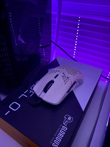 Glorious model gaming mouse - o-,