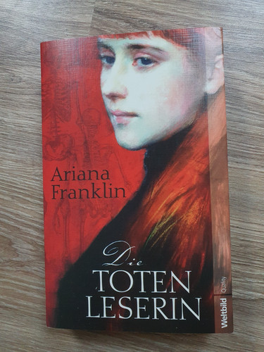 Die totenleserin roman - totenleserin, ariana