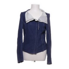 Freaky Nation, Lederjacke