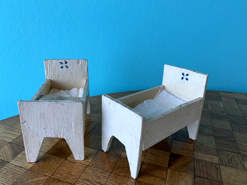 Zwei alte betten - bett, holz