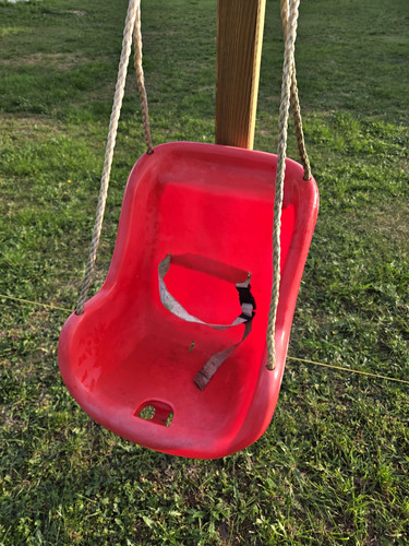 Rote kleinkindschaukel für - rote,