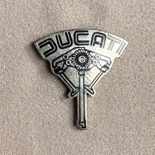 Ducati logo pin anstecknadel - logo,