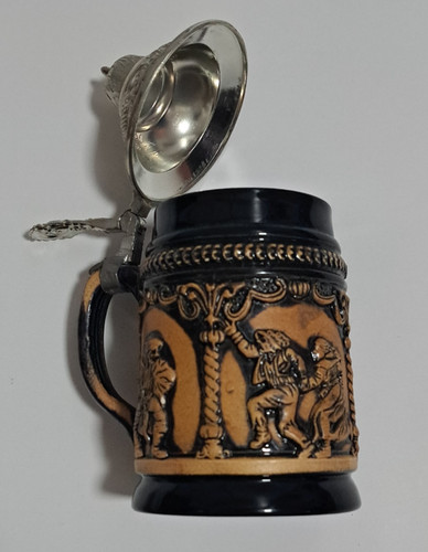 Bierkrug mit zinndeckel - mit,