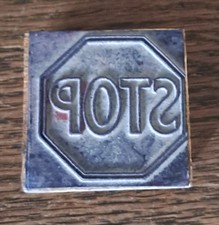 1 alter DDR Kinderstempel Verkehrszeichen VEB Famos Leipzig Stempel Vintage