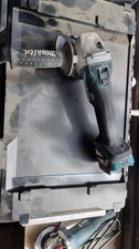 Makita DGA511 125mm