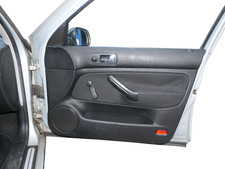 1x Golf 4 Bora Türverkleidung Verkleidung Tür vorne rechts 4/5-Türer schwarz