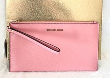 MICHAEL KORS CLUTCH JET SET