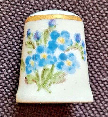 Sehr schöner fingerhut - sehr,