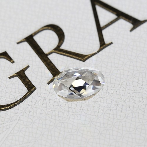 Oval moissanite single face - single,