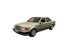 NEU Original 1:18 Mercedes