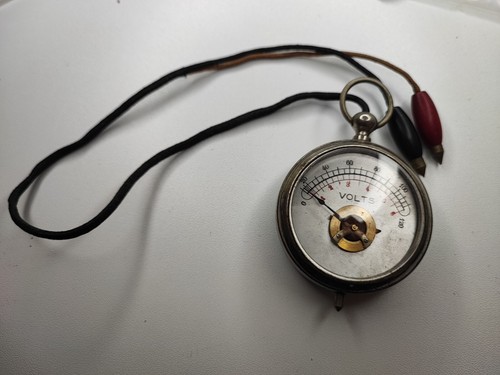 Altes vintage voltmeter - altes,