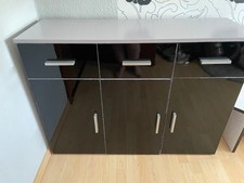 Kleine Kommode, neu angestrichen, Hochglanzfront, schwarz-lila