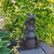 Steinfigur Relax Frösche