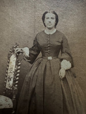 Frühe CdV ca. 1865 junge Frau