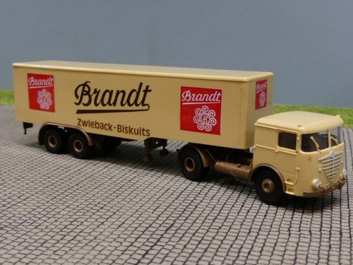 Brekina büssing ls 11 - 1/87,