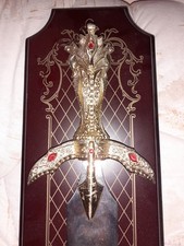 Dolch mit Wandaufhängung Sammlerstück Zierdolch Mittelalter Fantasy Stil