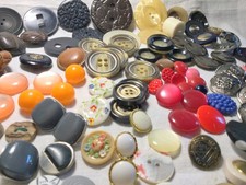 Konvolut Knöpfe  bunte alte Sammlung-ca .125 Stück-groß+klein