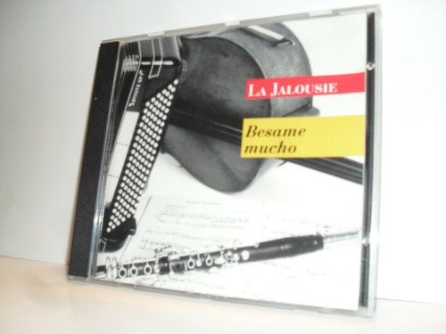 Various artists besame mucho - various,