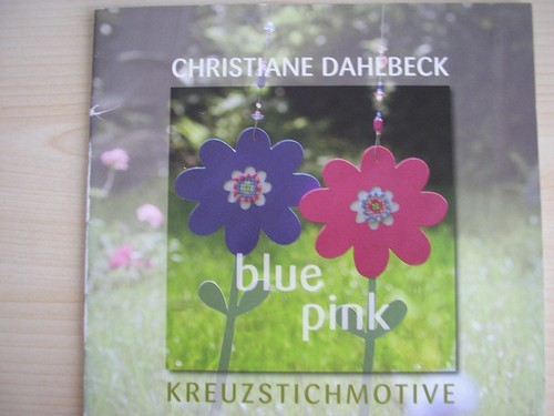 Blue pink kreuzstickmotive - blue,