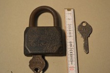 Altes Vorhängeschloss mit