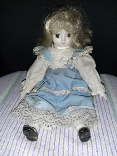 Vintage gilde porzellanpuppe - gilde,