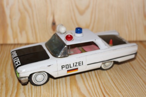 Ichiko polizeiauto - (be0264),