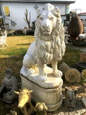 schöner Sockel für Löwen Steinguss Dekoration Steinsockel für Gartenfiguren