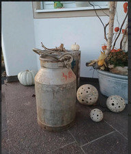 alte Milchkanne aus Metall ~