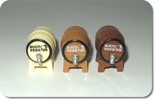 Miniatur bierfass auf sockel - bierfass,