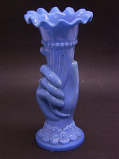 FÜLLHORNVASE, BLAUE OPALINE PRESSGLAS- VASE UM 1890, VALLERYSTHAL, FRANKREICH