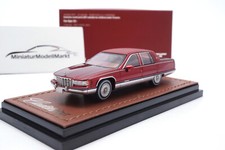 Cadillac Fleetwood - Rot -