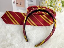 Hermine Granger Haarreif mit Krawatte – Perfekt für Gryffindor-Fans!