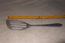 alter Pfannen-Wender, DDR