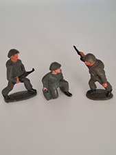 DDR NVA Spielzeug Soldaten stehend kniend Gummi 02