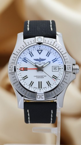 Breitling avenger gmt - breitling,