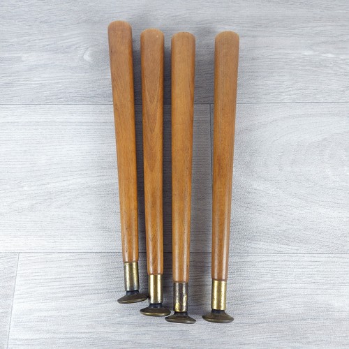 Konische möbelbeine aus holz - aus,