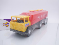 WADER - Hammer # Mercedes Benz 2/2-achs Tanksattelzug gelb-rot " ESSO "  Plastik