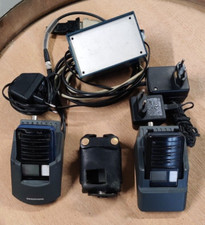 Swissphone Quattro 96 und Quattro XLS+ mit blauer LED und Programmieradapter FME