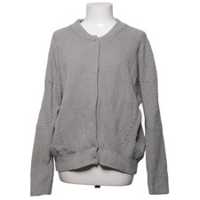 Consequent, Strickjacke