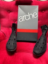 Arche Stiefelette mit Lochmuster Gr.37 Kalbs Rauleder Natur-Latex Sohle Schwarz 