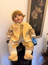 Limitierte Porzellanpuppe