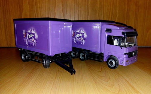 Model truck mercedes - truck, benz