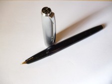 seltener älterer Füllhalter PELIKAN  21 Silvexa schwarz Silberkappe kl.Goldfeder