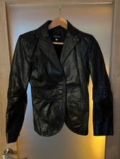 schwarze Kunstlederjacke von