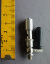 Dampfpfeife, uralt. (Bing oder