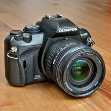 Olympus E-420 + 2x Objektiv (DSLR, 10 Megapixel)